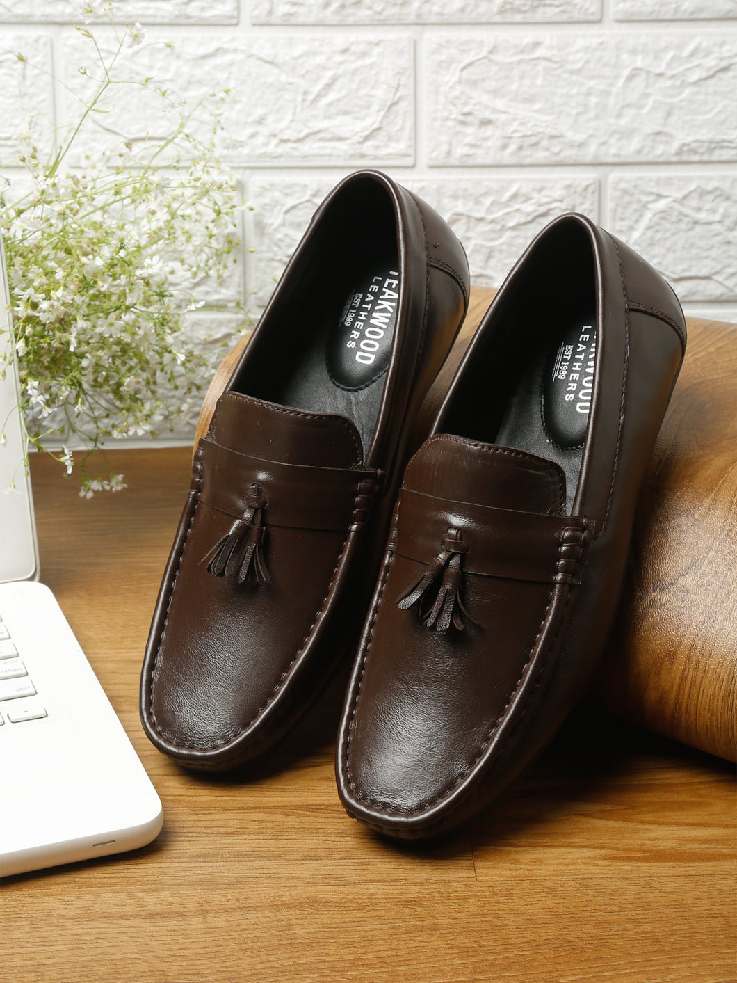 Men Brown Solid Leather Formal Tasselled Loafers