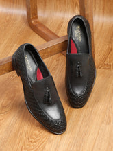 Load image into Gallery viewer, Teakwood Leather Men Black Basket Weave loafers
