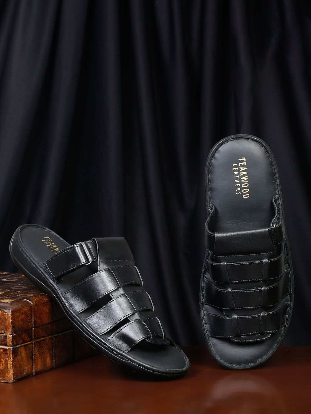 Teakwood Leather Men Black Solid Leather Sandal