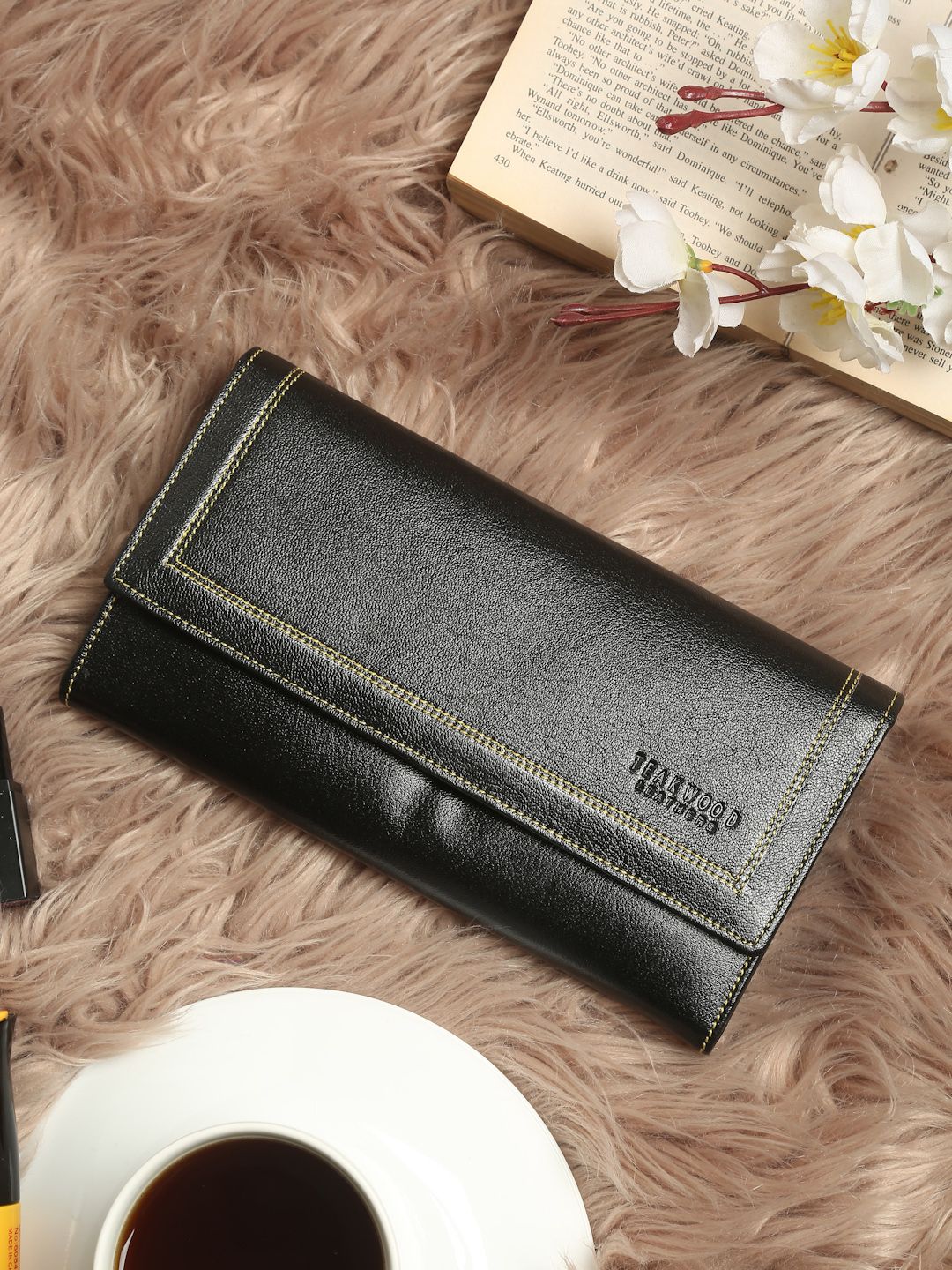 Sofia Compact Wallet Black in Leather – The Row